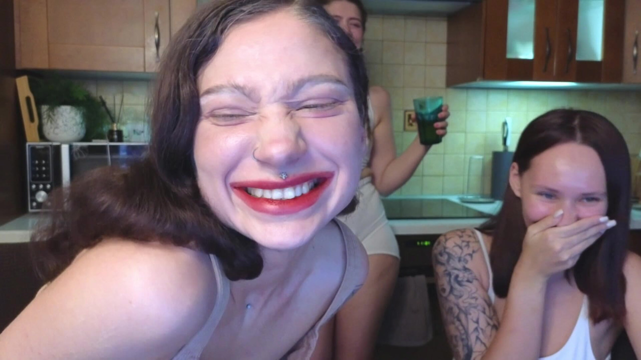 Schatjes hebben plezier, spelen en maken Ahagao)))