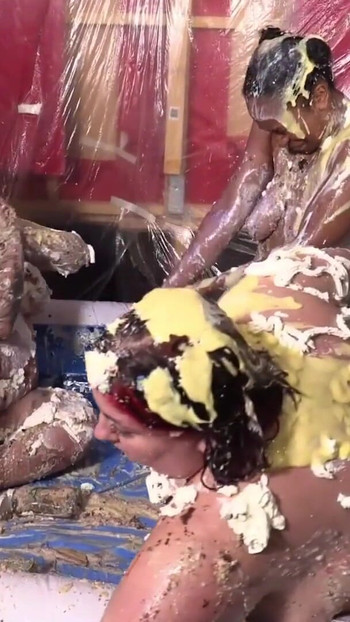 Must-see moment from "Sweet Treat Mess"