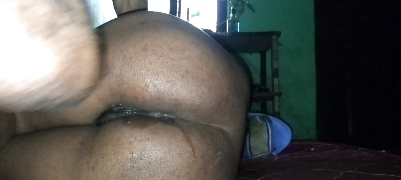 Kerala Mallu Chettan seducing and fuck his aniyathi while parents are not at home
