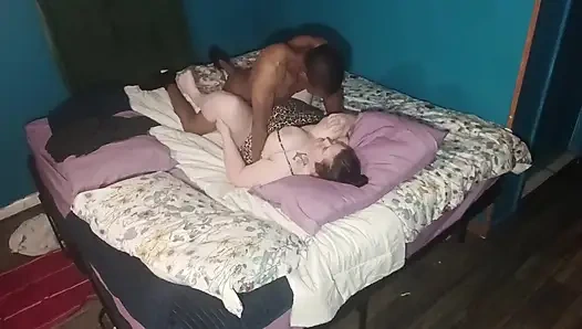 Хорошо долбят эту офигенную киску