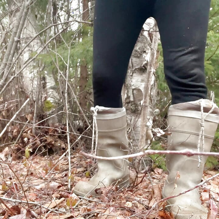 Pee Sexy on the Forest so Cool