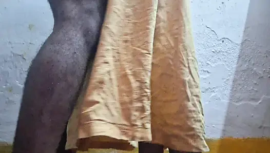 Adik ipar yang cantik memberikan blowjob terbaik dan menunggangi kontol