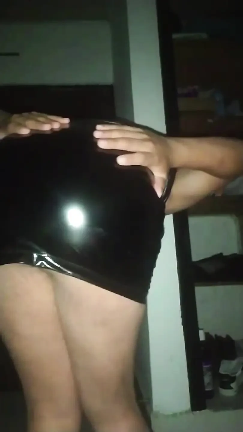 Koleksi video rayuan dengan rok pas 3