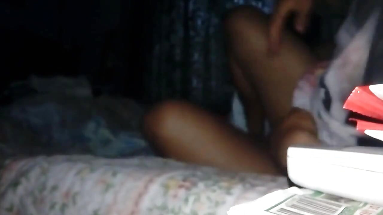 Istri hamil dicrot di dalam sambil muncrat sambil ngusap memeknya sendiri