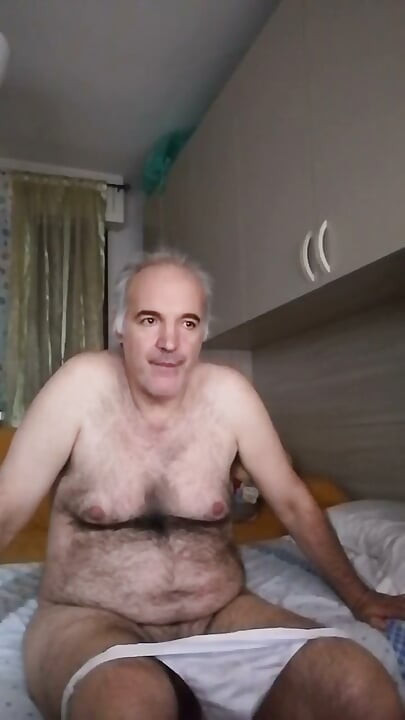 Пискам и свършвам в пряко онлайн шоу!