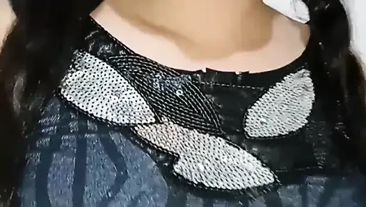 Возбужденная позволяет мне в ее киску 🥵