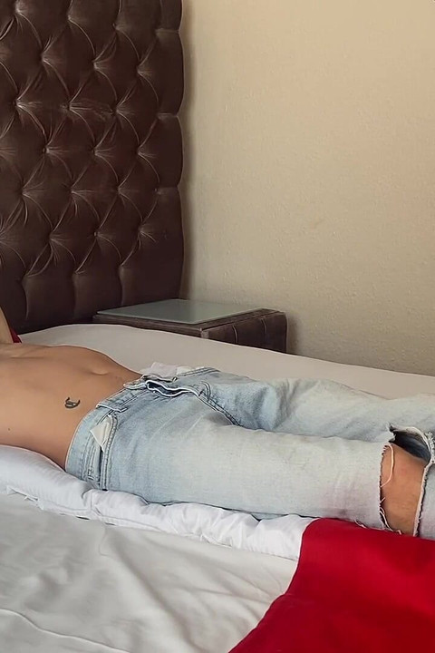 French Twink with Long Hair Jerk off in His Hotel