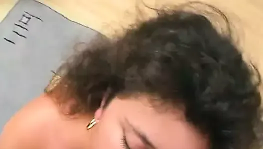 Pelacur jerman yang gemuk dicrot di muka setelah dientot pakai mainan seks