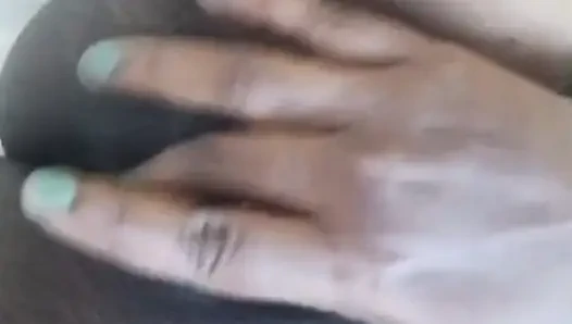 Тетушка Hota Erukan очень Olu Vanum