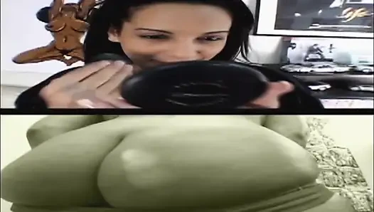 Esmer bal büyük siyah aygırın aletini ağzına zar zor sığdırıyor