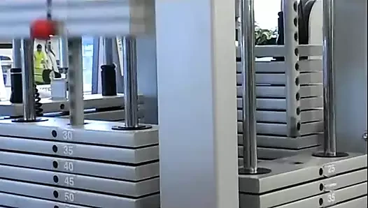 Tabu Film Klassiker: Harter Fick Im Fitness-studio (bi)
