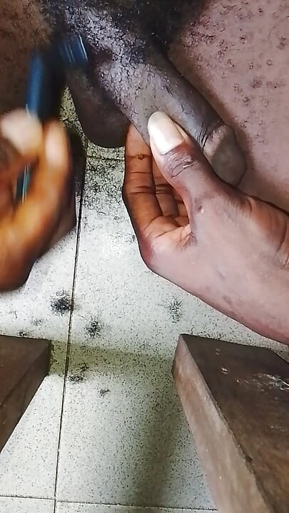 I NEEDED SOME PUSSY AND SHAVE OFF MY HAIRY BBC.