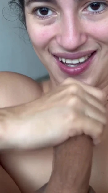 מעריץ מאתר אותי ואני מגשימה לו את החלום