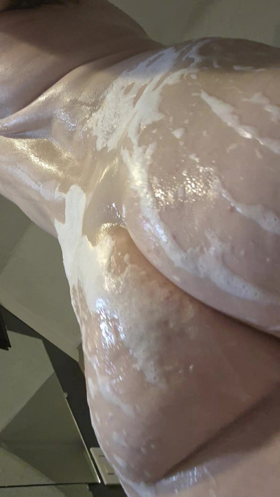 Bottom slut fuck me hard