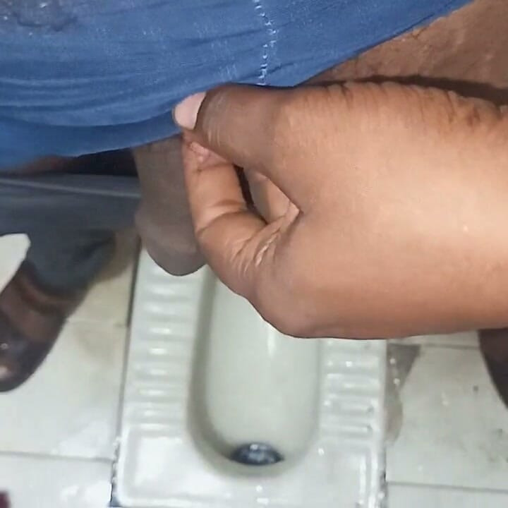 Mijn Desi-vriendin zuigt tieten