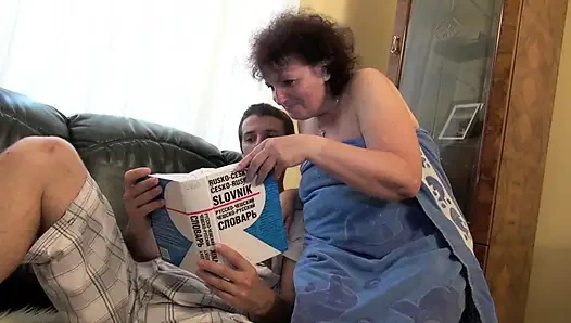 Kıllı nineler! Nine kıllı amcıklarını dolduruyor!