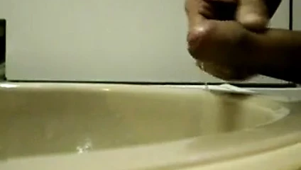 Cumshot içinde lavabo