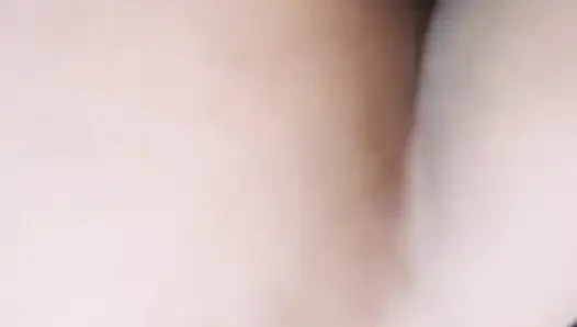 Moroccan Woman Fucks Emirati Woman While Her Pussy Is Small