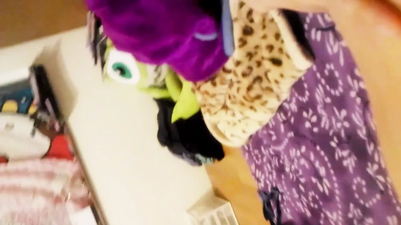 張X 雯 A. K. A 射裡面女孩