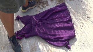 Piscia sul vestito viola 4