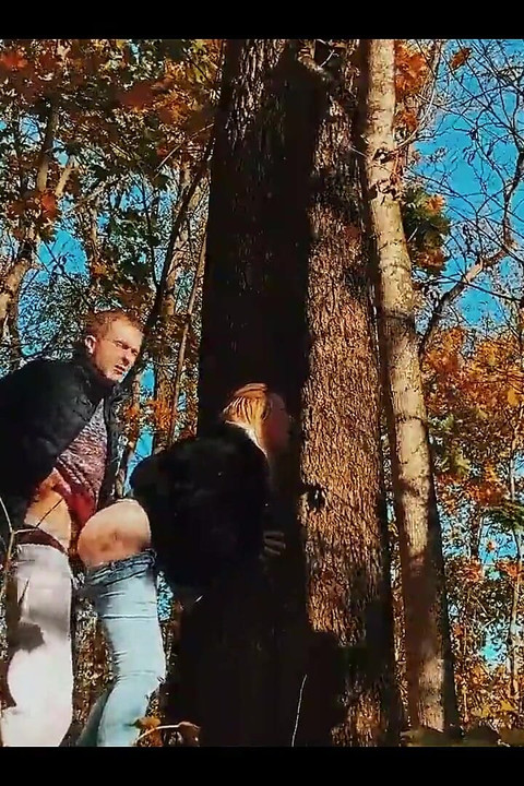 Fucked a Beauty with a Big Ass in the Forest While Walking