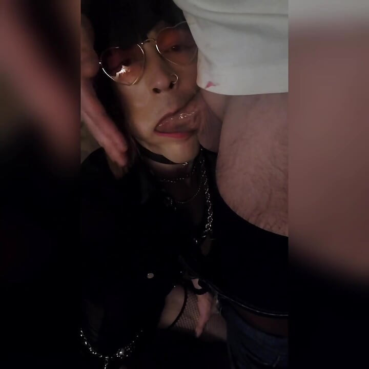 Nazovite ovako, ona puši strance bez blabla na mrežama. Vanessabitchx Kamioni