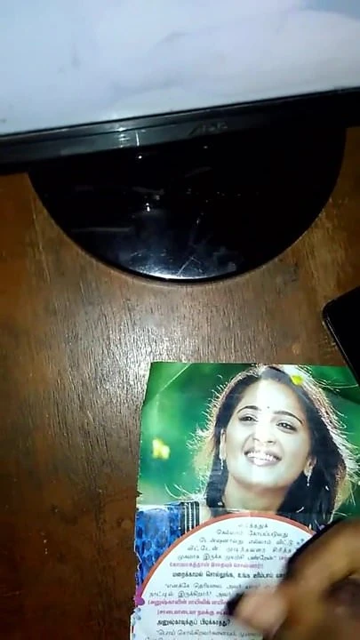 Cum on Anushka shetty
