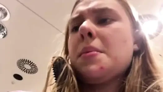 Jucielussie teasing u in the locker room