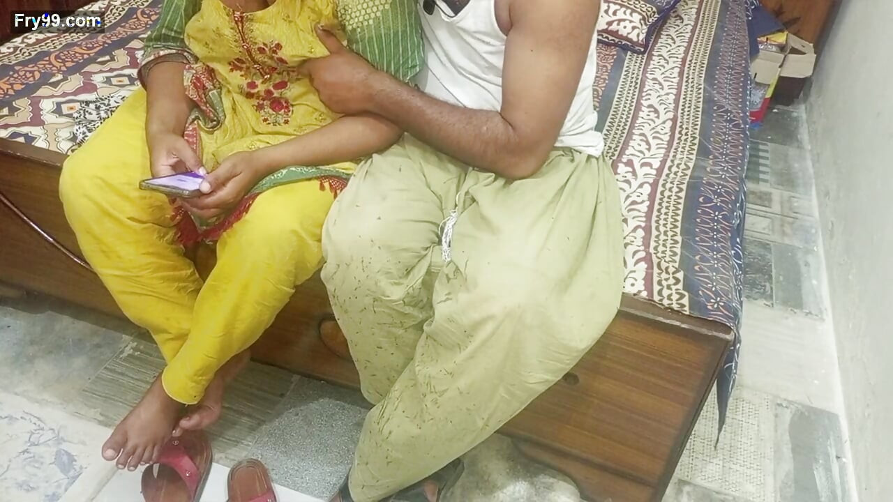 Hot and sexy desi bhabhi fucked by bf