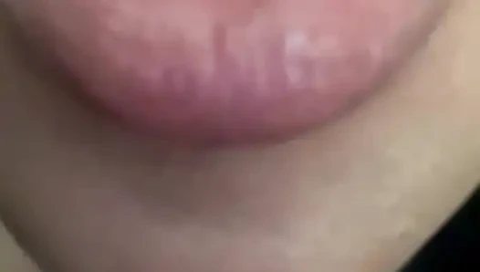 Обнаженный Lipgloss губный фетиш, поклонение губам, женское доминирование