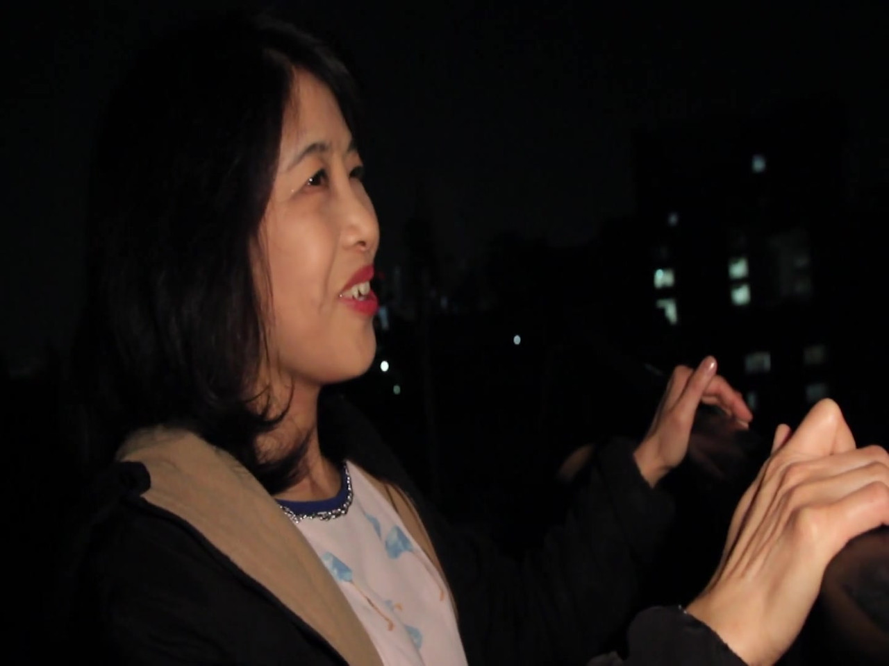 M967G04一个丰满的熟女来到东京，因为她想和一个年轻男人做爱！