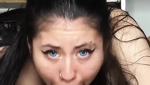 Memek sempit gadis 18 tahun yang lagi sange dicrot di dalam - creampie amatir