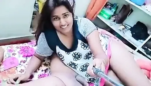 Swathi Naidu наслаждается сексом с мужем для видео