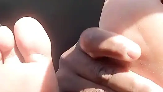 Cewek cantik amazon lagi asik ngusap beceknya - pov ukuran 11 kaki