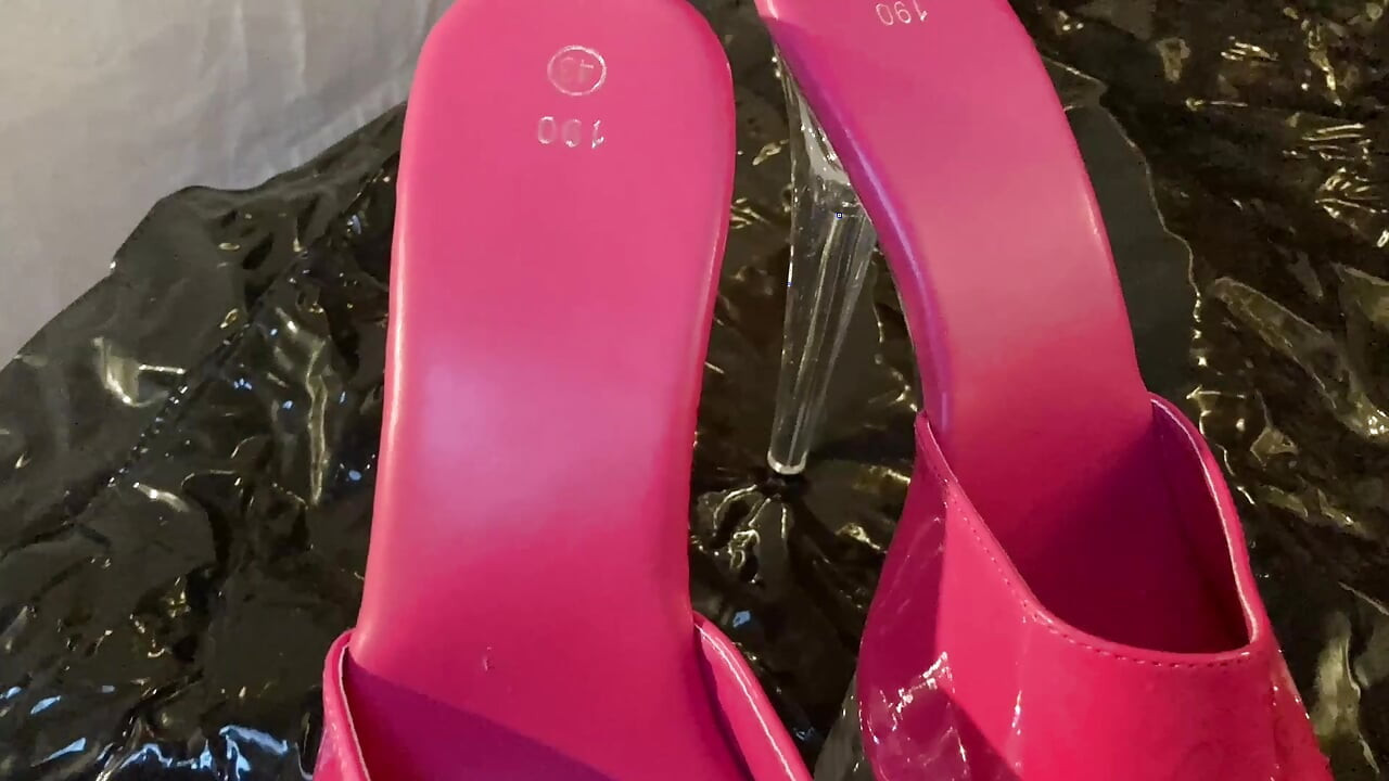 3 Cumshots on Pink Fetish Heels - User Request