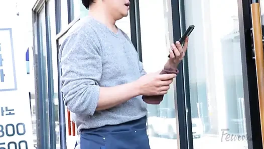 Üvey anne shu'su için can atıyor! Orta yaşlı seksi kadın üvey kızının kocasının peşinde