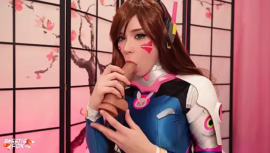 Overwatch'tan minx cosplay D.Va ve anal mastürbasyondan dildoyla çılgın orgazma