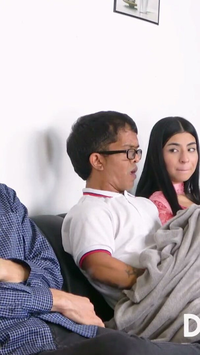 I FUCK A DWARF NEXT TO HIS STEPFATHER, THINKING HE WAS A MILLIONAIRE. | Clip 1