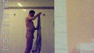 Prysznic na siłowni 16
