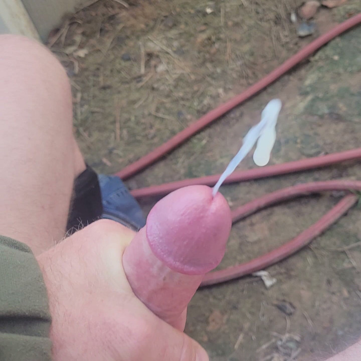 just enjoying the outdoor cumshots