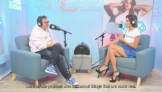 Nymphomanin Gigidamessco Schreit Vor Vergnügen: Ihre Muschi Von Der Fickmaschine Getränkt