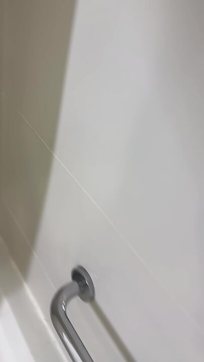 Natural Beauty Pees in the Bathtub
