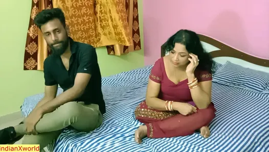 Niezadowolona gorąca mamuśka Bhabhi potrzebuje dużego kutasa i ostrego seksu!