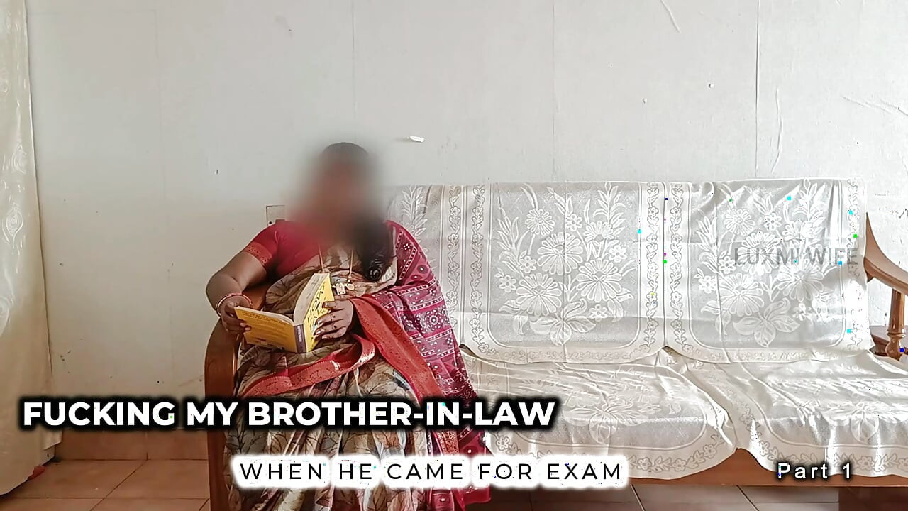 Fucking Brother-in-law with Tablet - Saree Sex -1