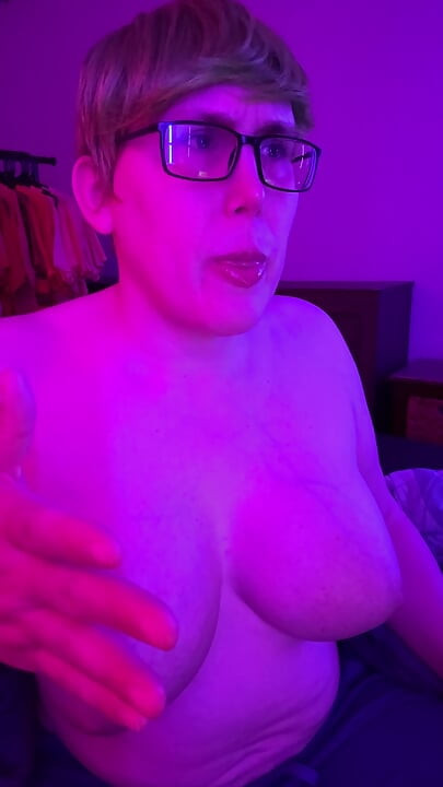 Tit Talk - Teljes gőzzel előre - a szuper klassz Syn Thetic-kel
