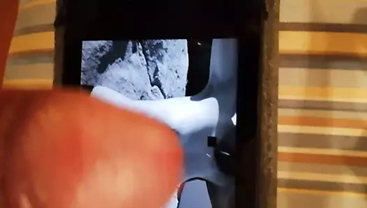 开始致敬