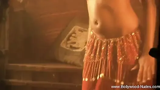 Belly Dancing Babe Shows Us All