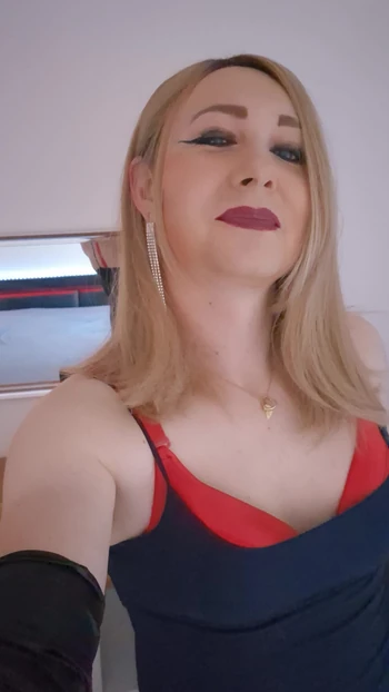 Sofia posing