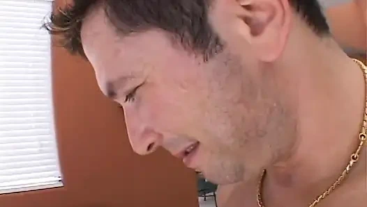 Pelacur sange nyepong kontol besar dan nungging sebelum dientot habis-habisan sampai dicrot di mulut