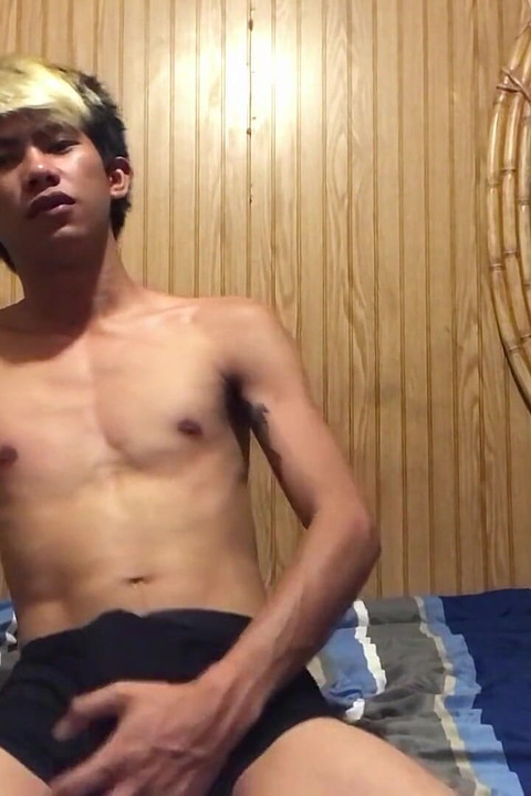 Очаровательная Xander сквиртует в большом беспорядке